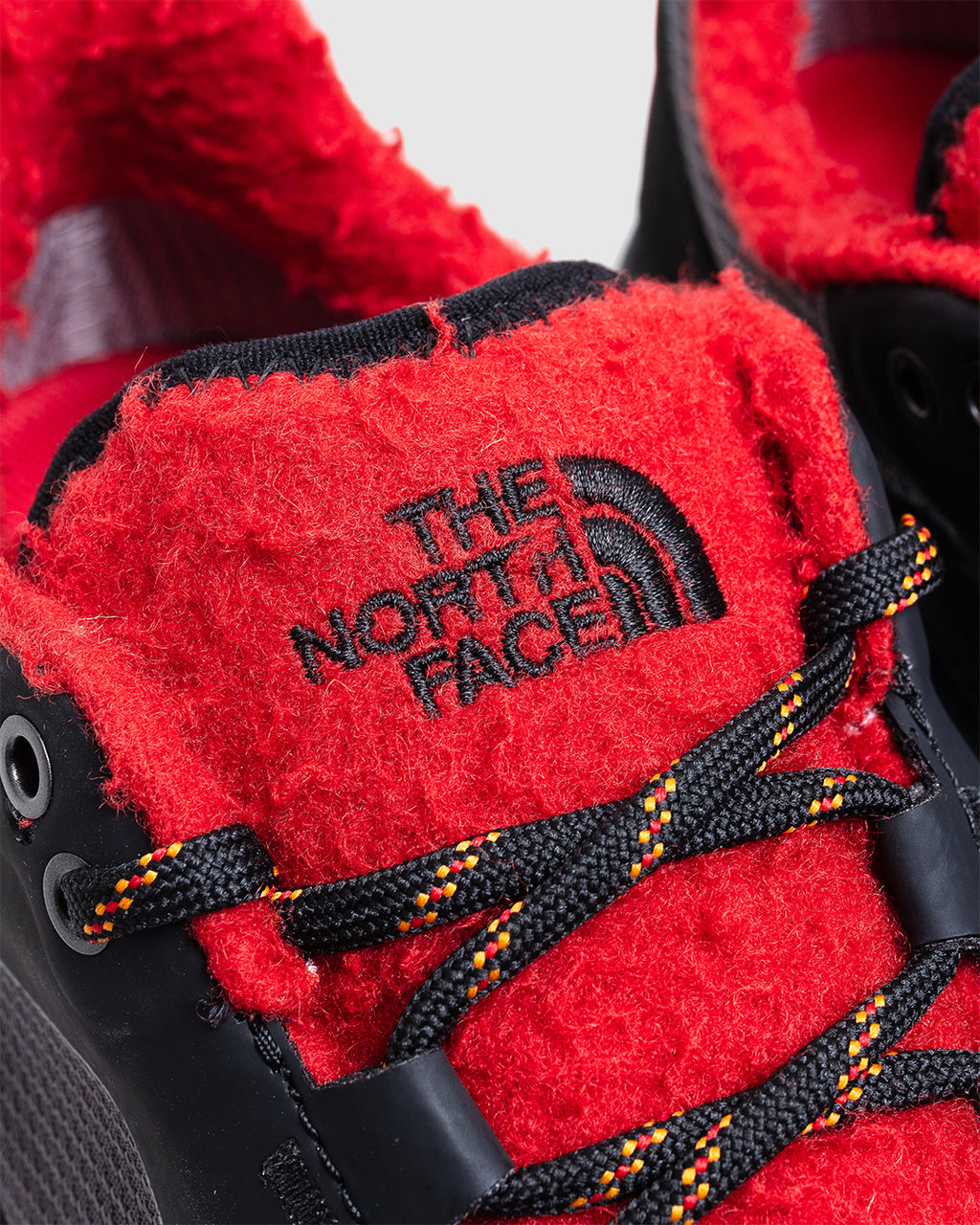 Verto Alpine GORE-TEX Casentino TNF BLK / RED