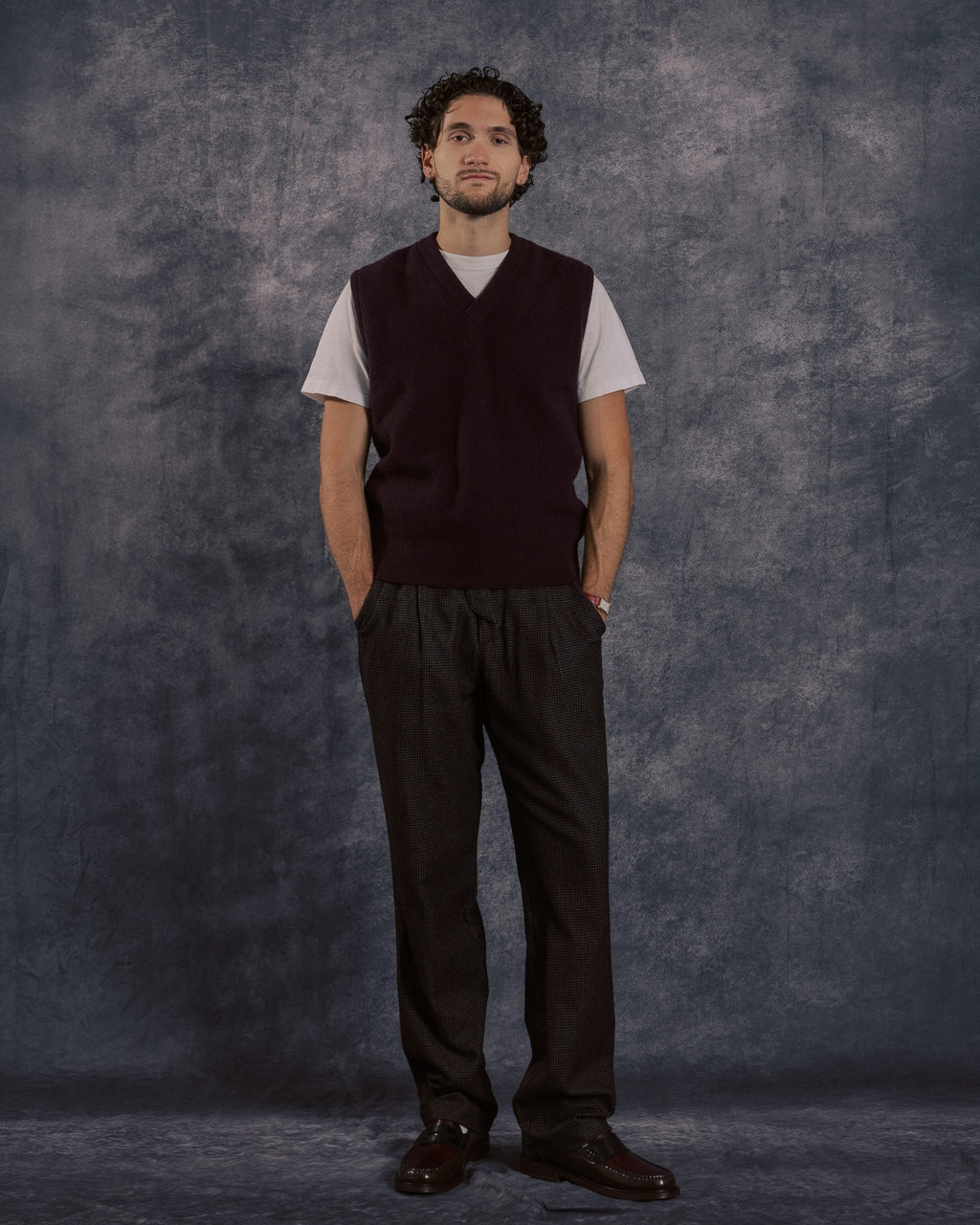 Graves V Neck Vest Hartwell Purple