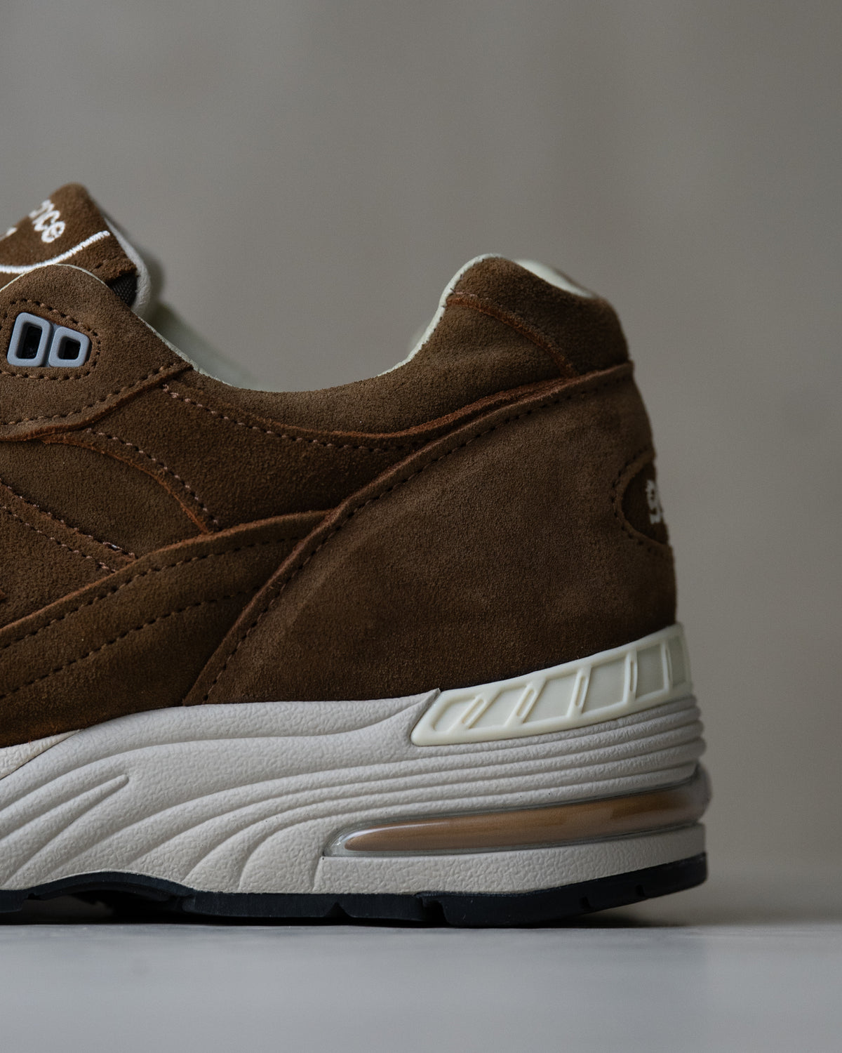 Made in UK 991V1 Luxe Suede Cocoa with Castle Wall
