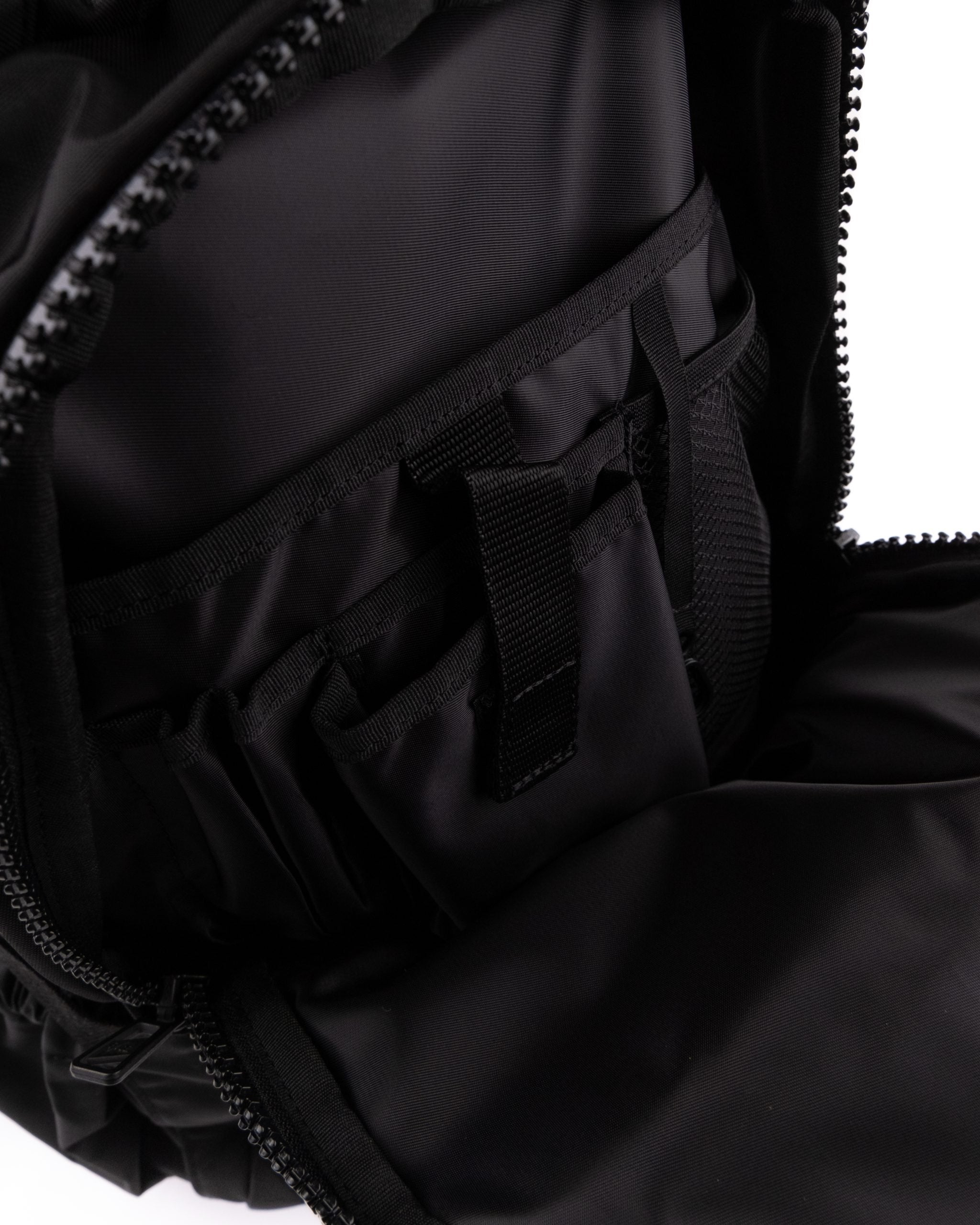 420 re/cor Travel Backpack - Black