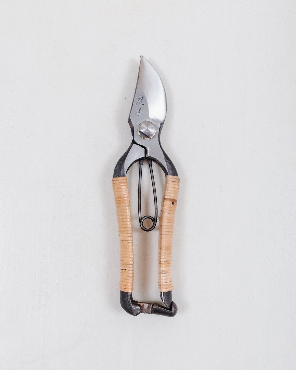 Rattan Tsubo Secateurs - Carbon/ Rattan