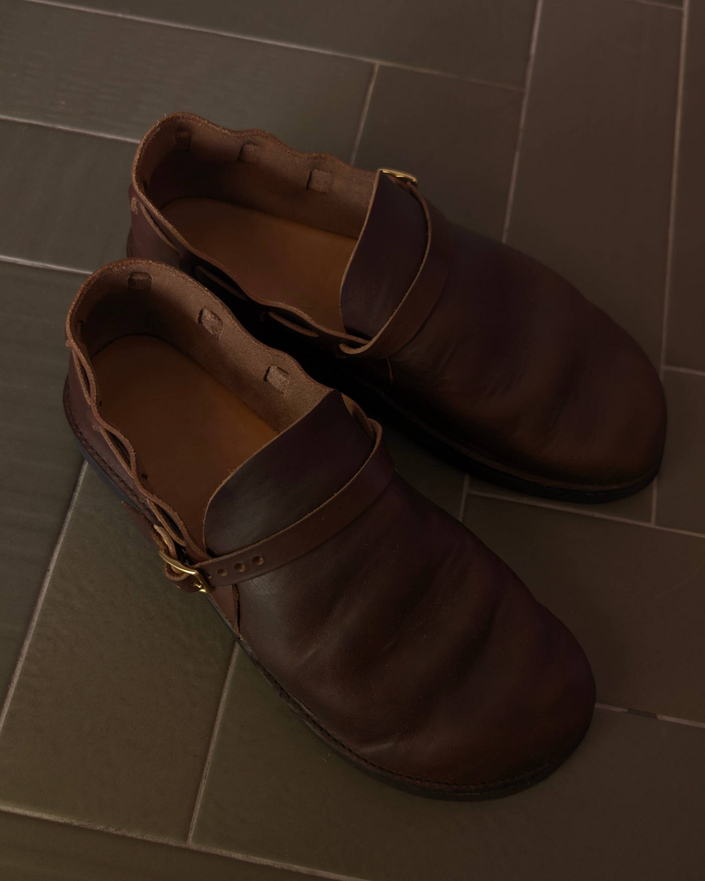Men's Middle English Brown