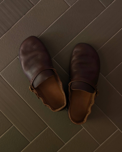 Men's Middle English Brown