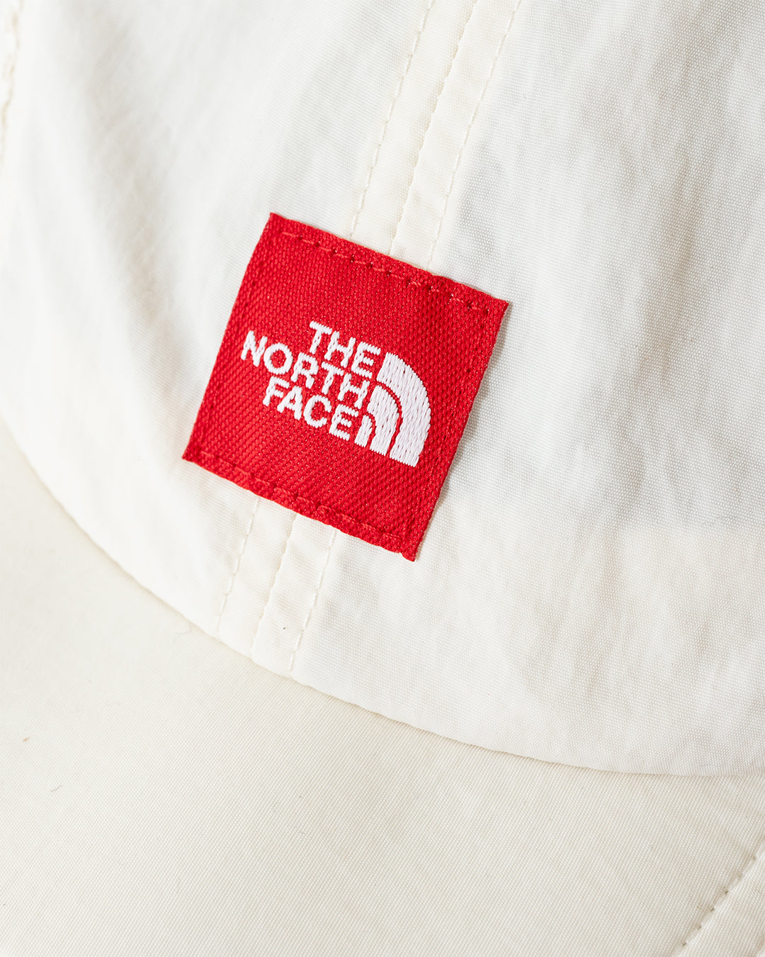 Red Box Mesh Cap White Dune