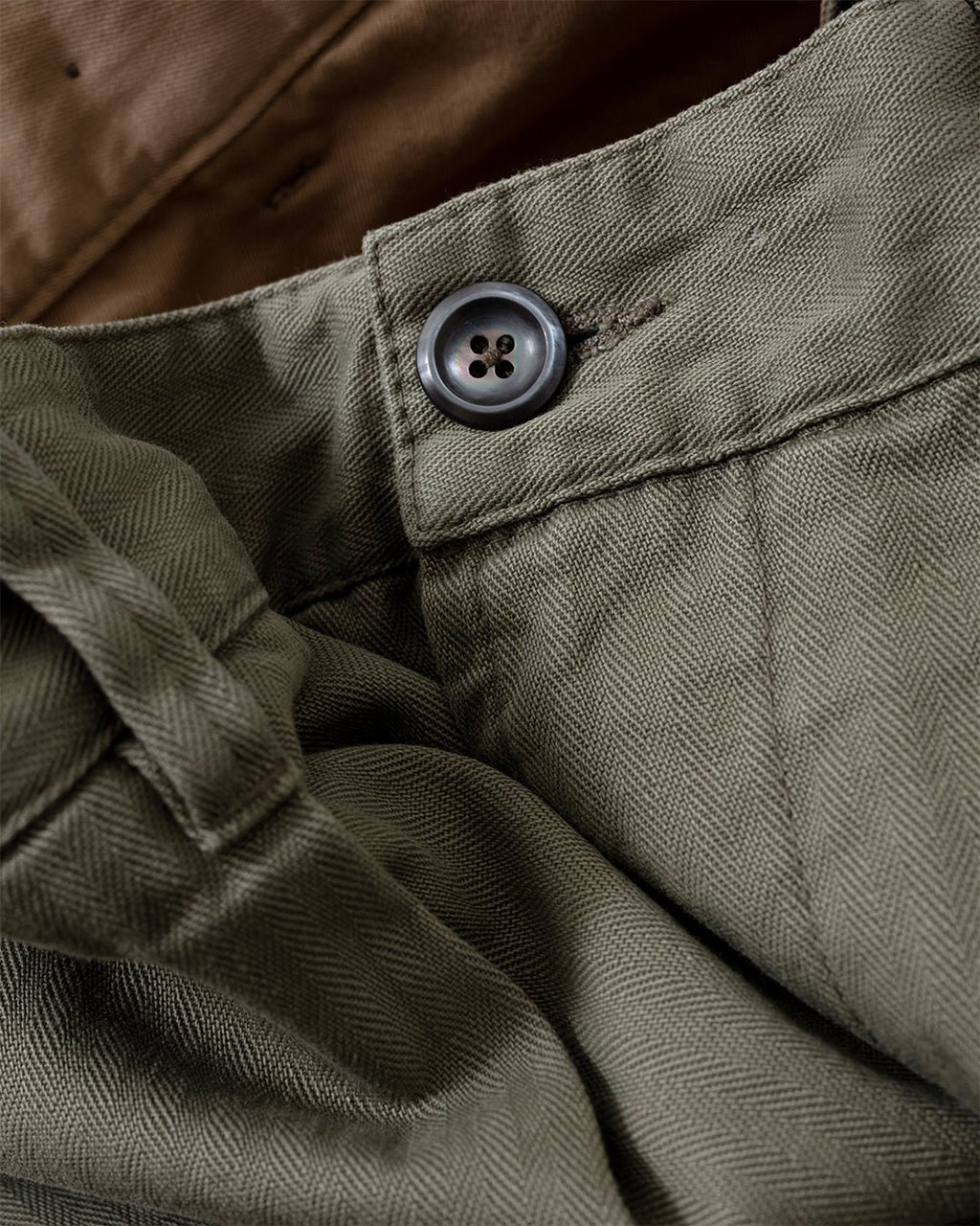 Herringbone Twill Cotton Games Trouser Mk. I Olive - DRAKE'S