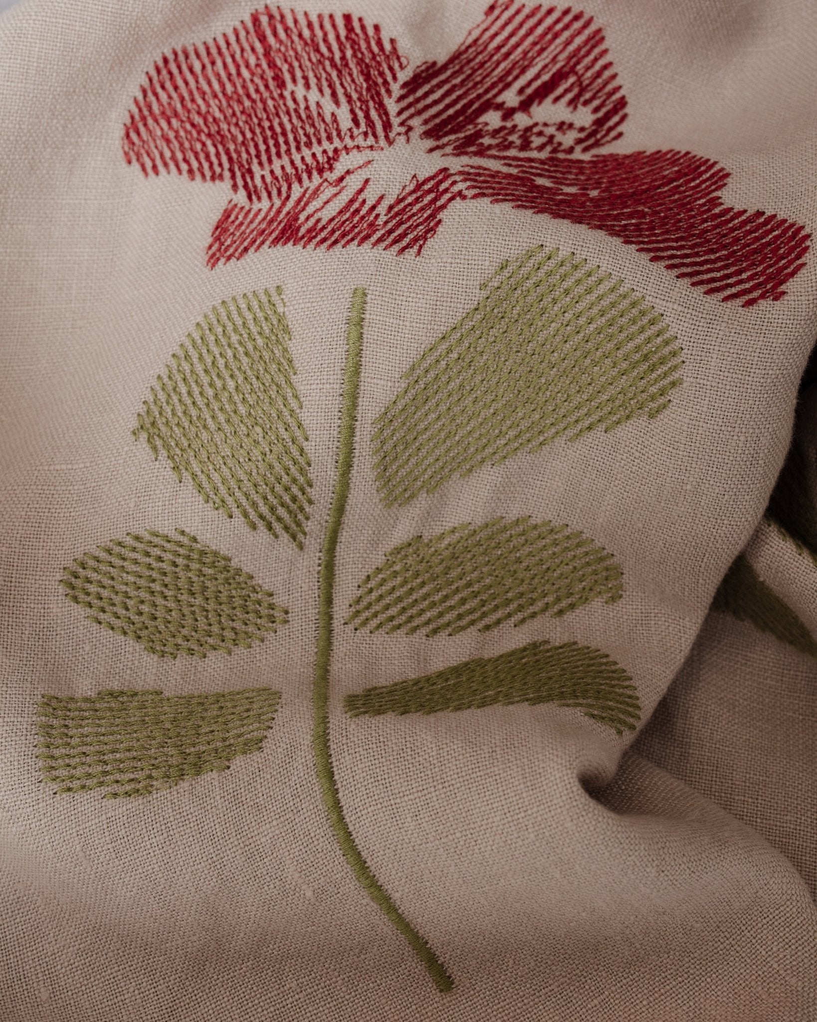 Veloso Shirt - Embroidered Floral Sand - FAR AFIELD