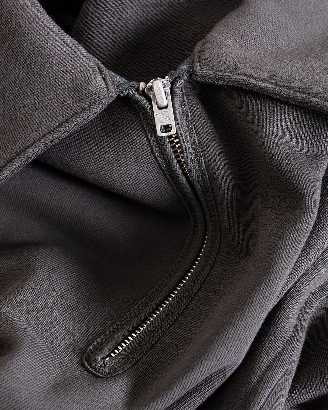 Topper 1/4 Zip Pewter - LADY WHITE CO.