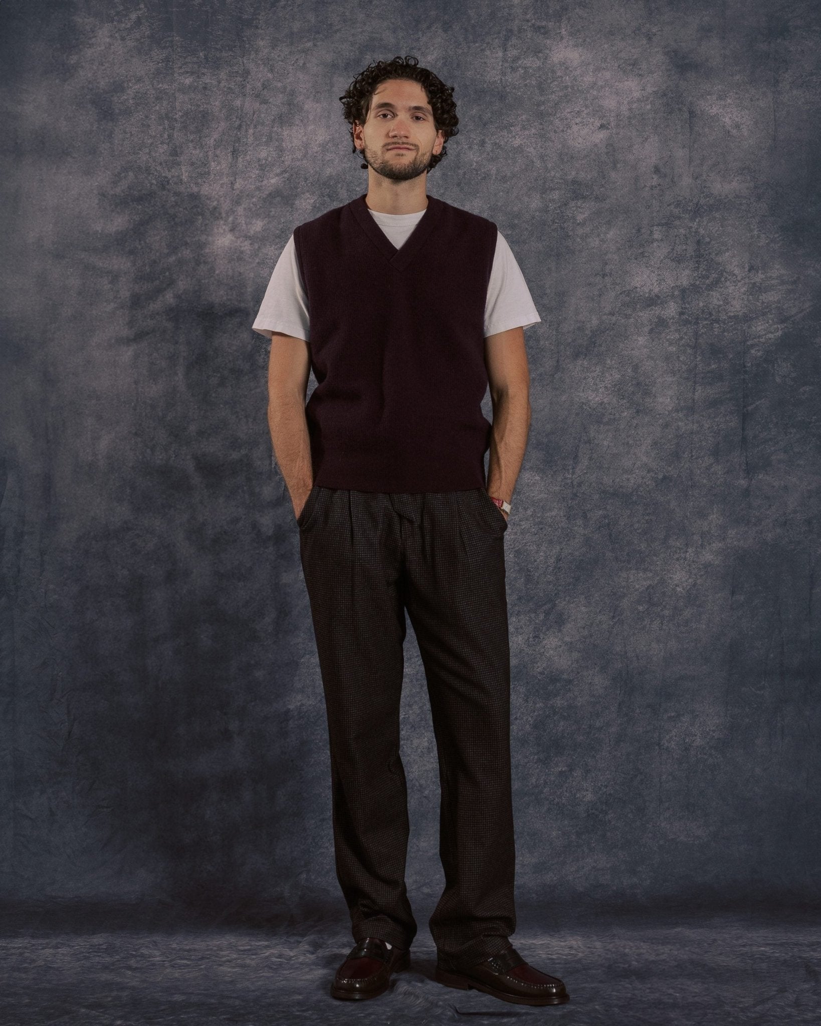 Graves V Neck Vest Hartwell Purple - OLIVER SPENCER