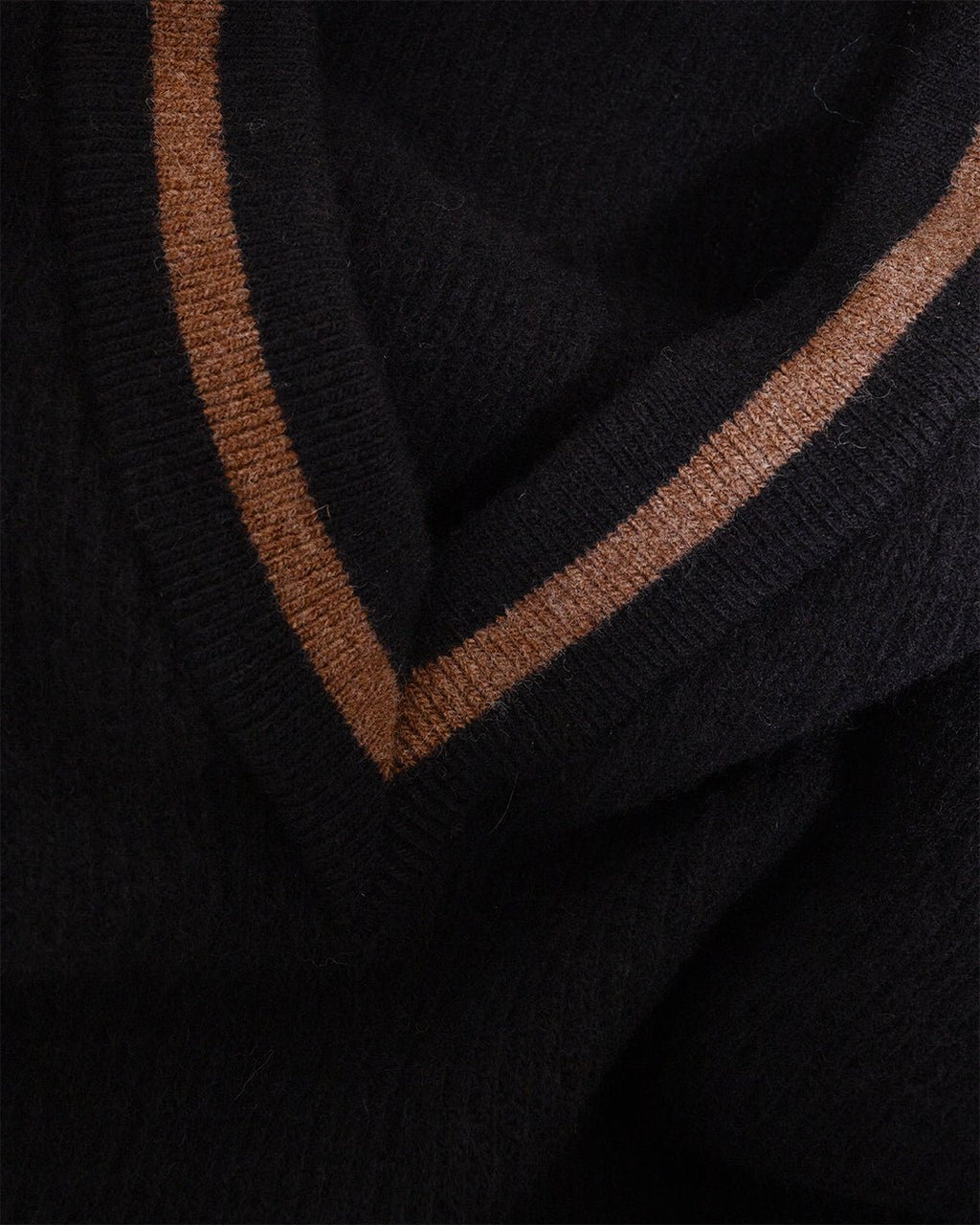 Hawes V Neck Jumper Colvin Black - OLIVER SPENCER