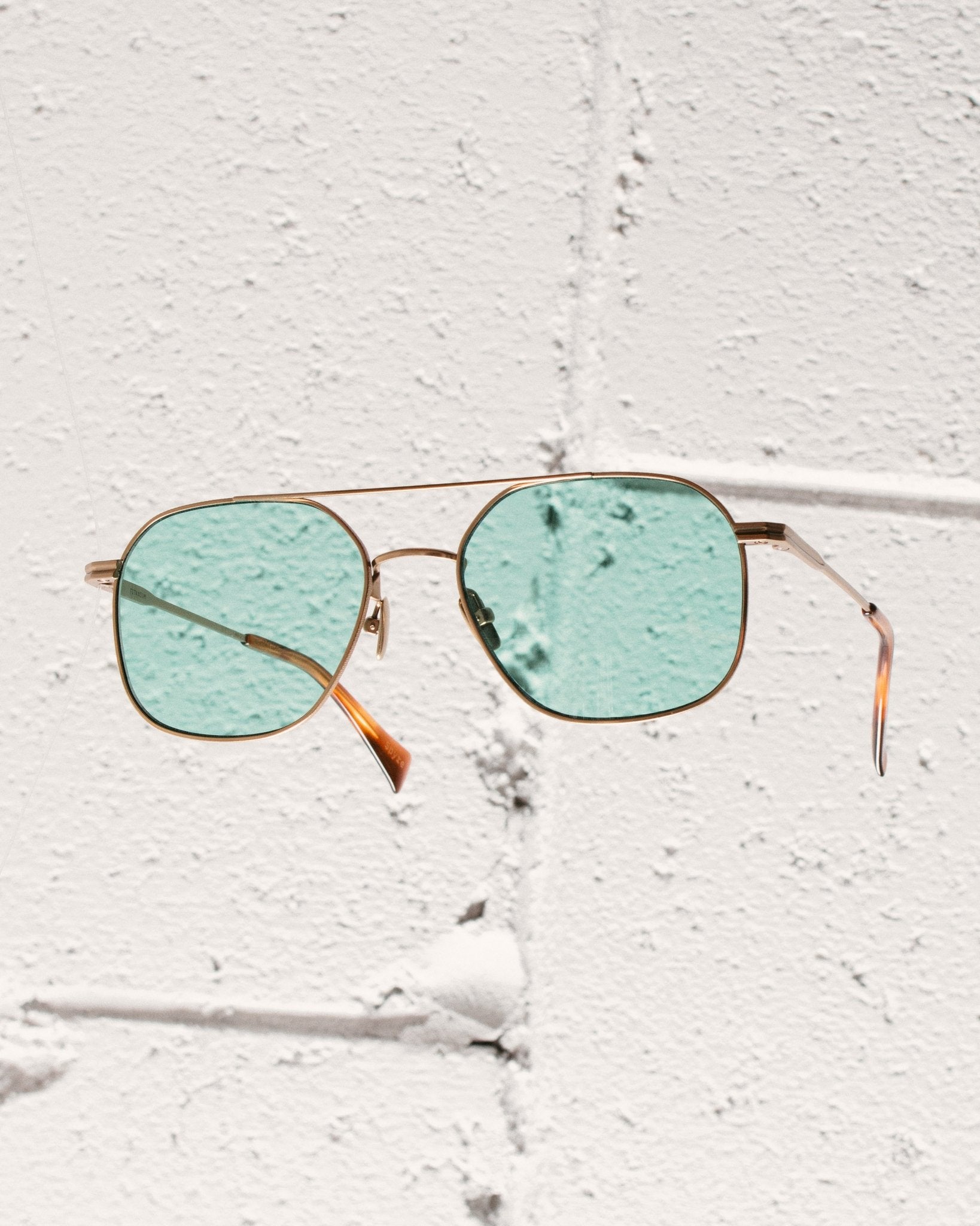 Spyre 54 - Satin Japanese Gold/Moonmist - RAEN