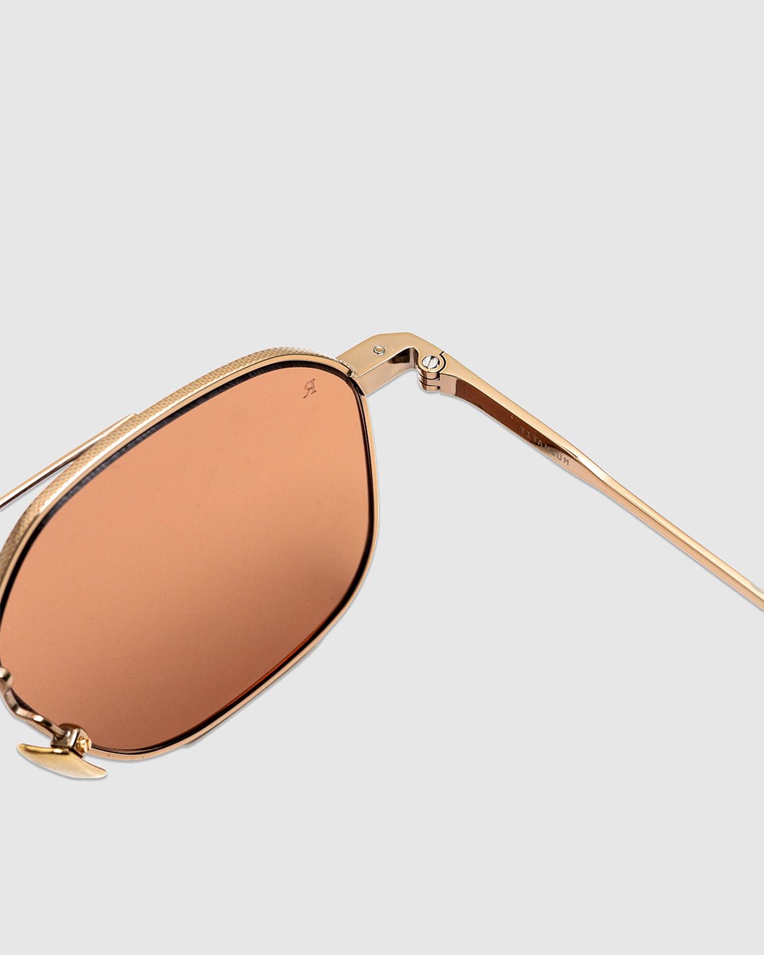 Spyre 54 - Silver & Classic Gold/Ceylon - RAEN