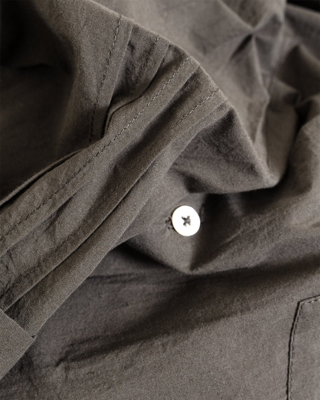 Dwight Overshirt Tech Cotton Olive - UNIVERSAL WORKS