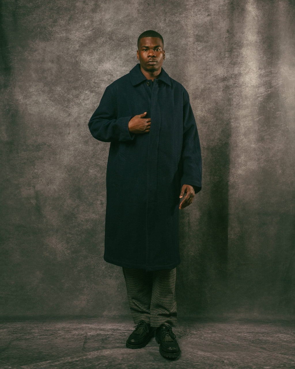 Mac Coat Navy Mowbray - UNIVERSAL WORKS
