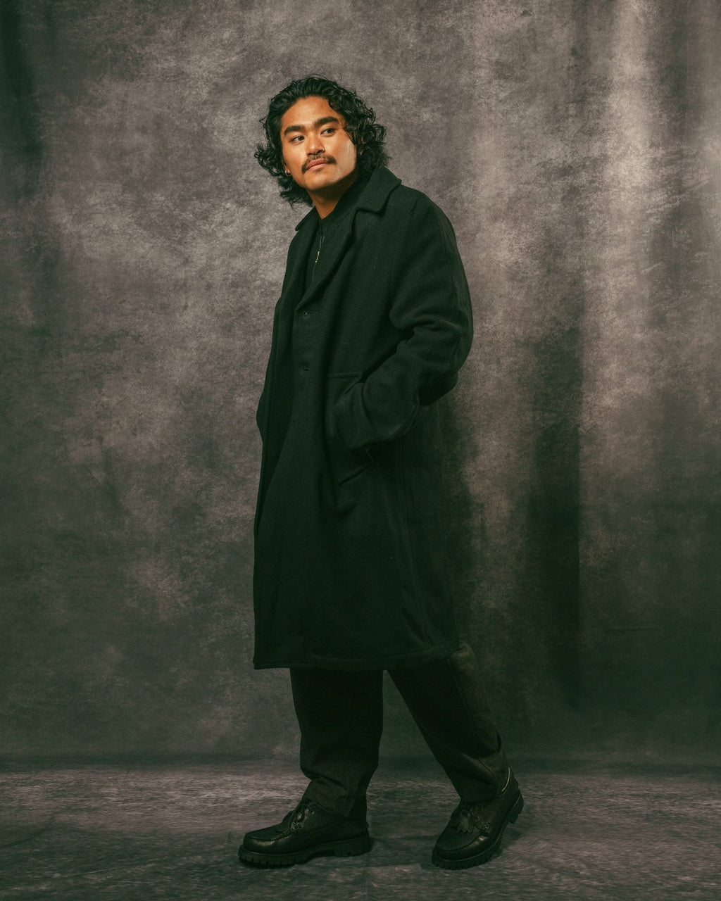 Manhattan Coat Black Mowbray - UNIVERSAL WORKS