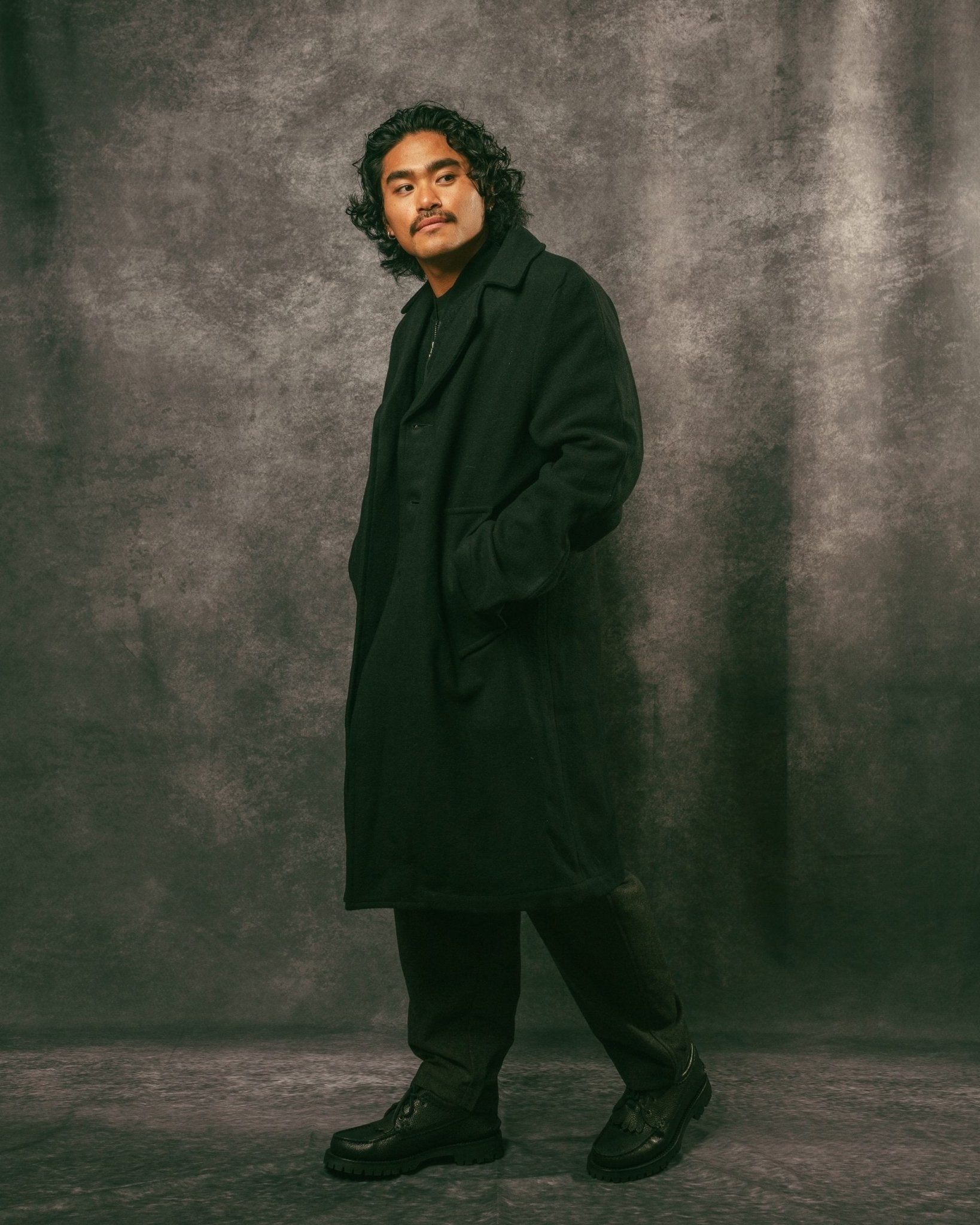 Manhattan Coat Black Mowbray - UNIVERSAL WORKS