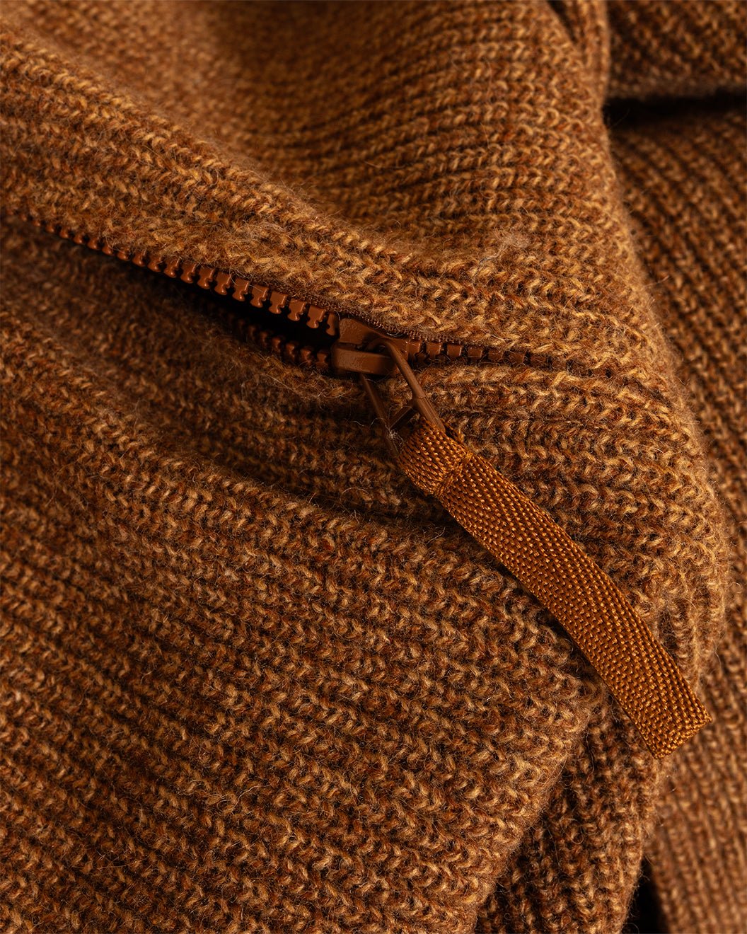 Zip Cardigan Eco Wool Tawny - UNIVERSAL WORKS