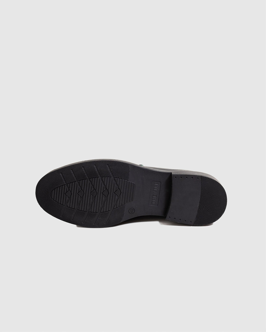 Howee Vale Black Grain Leather - VINNY'S